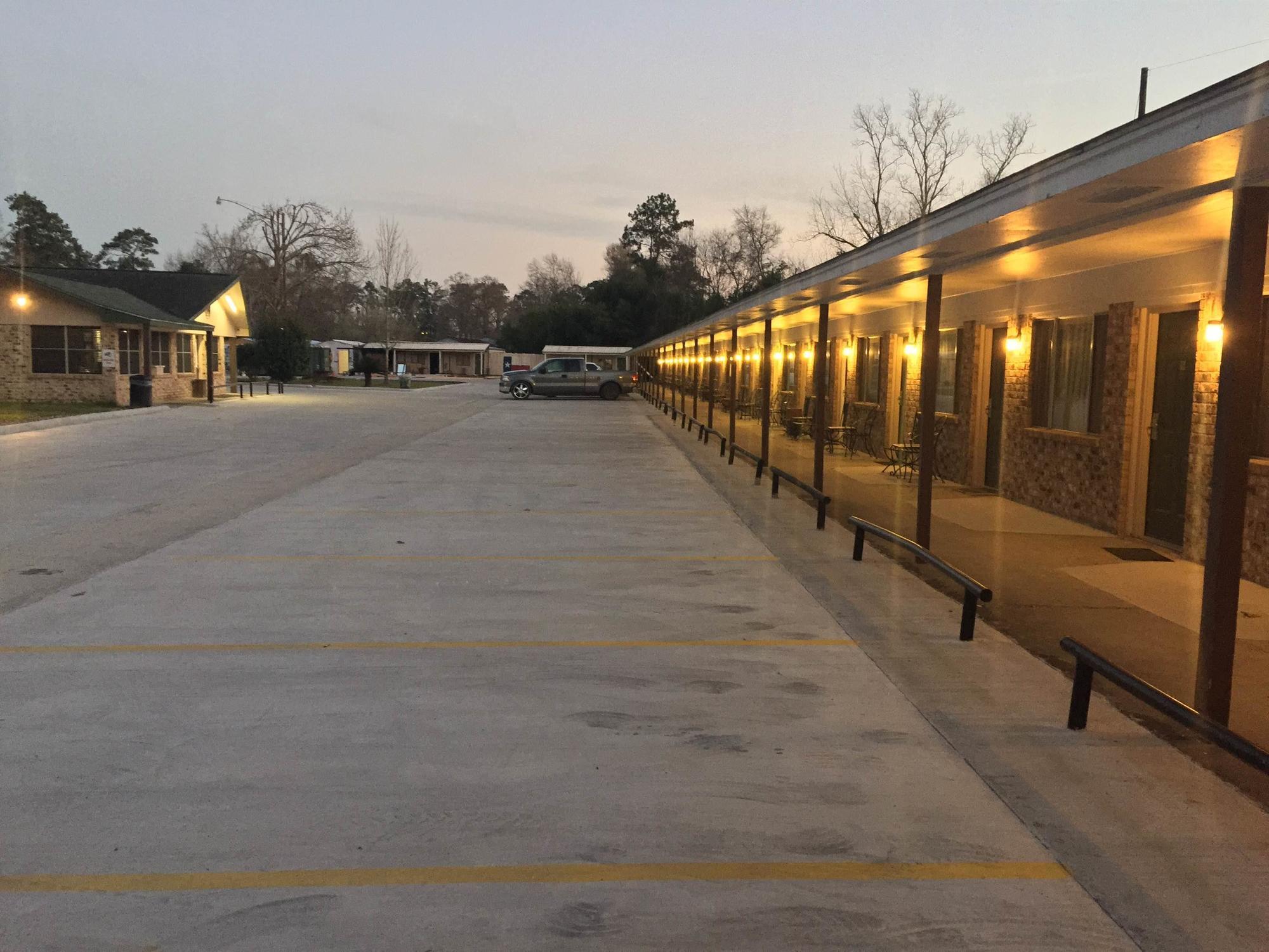Garden Inn And Suites Silsbee Екстериор снимка