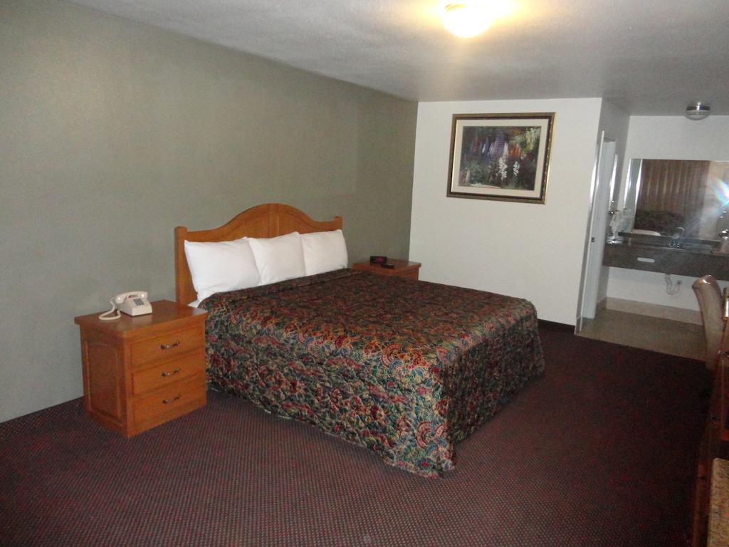 Garden Inn And Suites Silsbee Екстериор снимка
