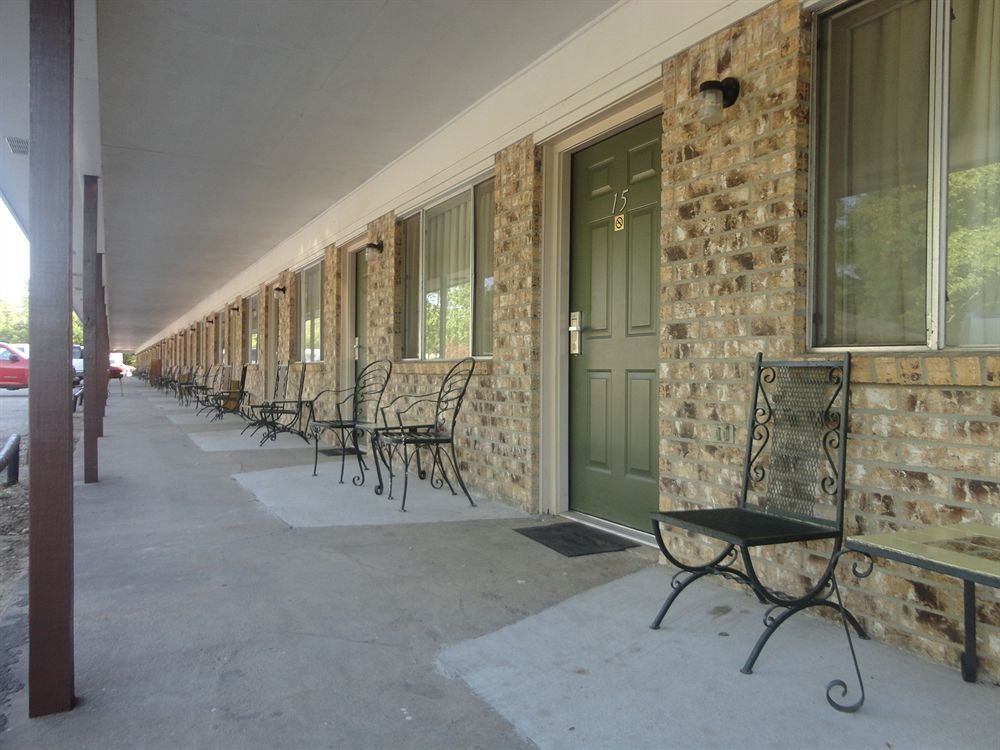 Garden Inn And Suites Silsbee Екстериор снимка